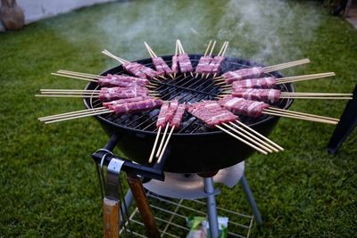 Cooking of sheep skewers