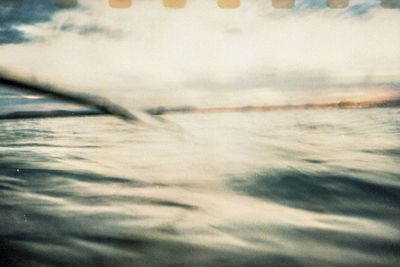 Full frame shot of sea against sky