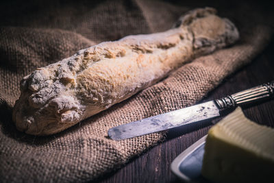 Close-up of bread on cutting board