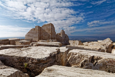 Marble walls against sky