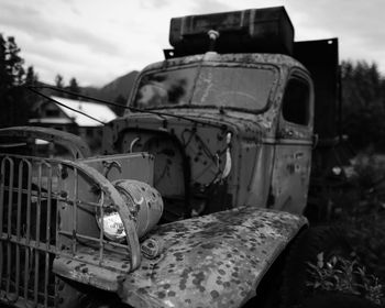 Abandoned truck against sky