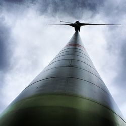 Low angle view of cloudy sky