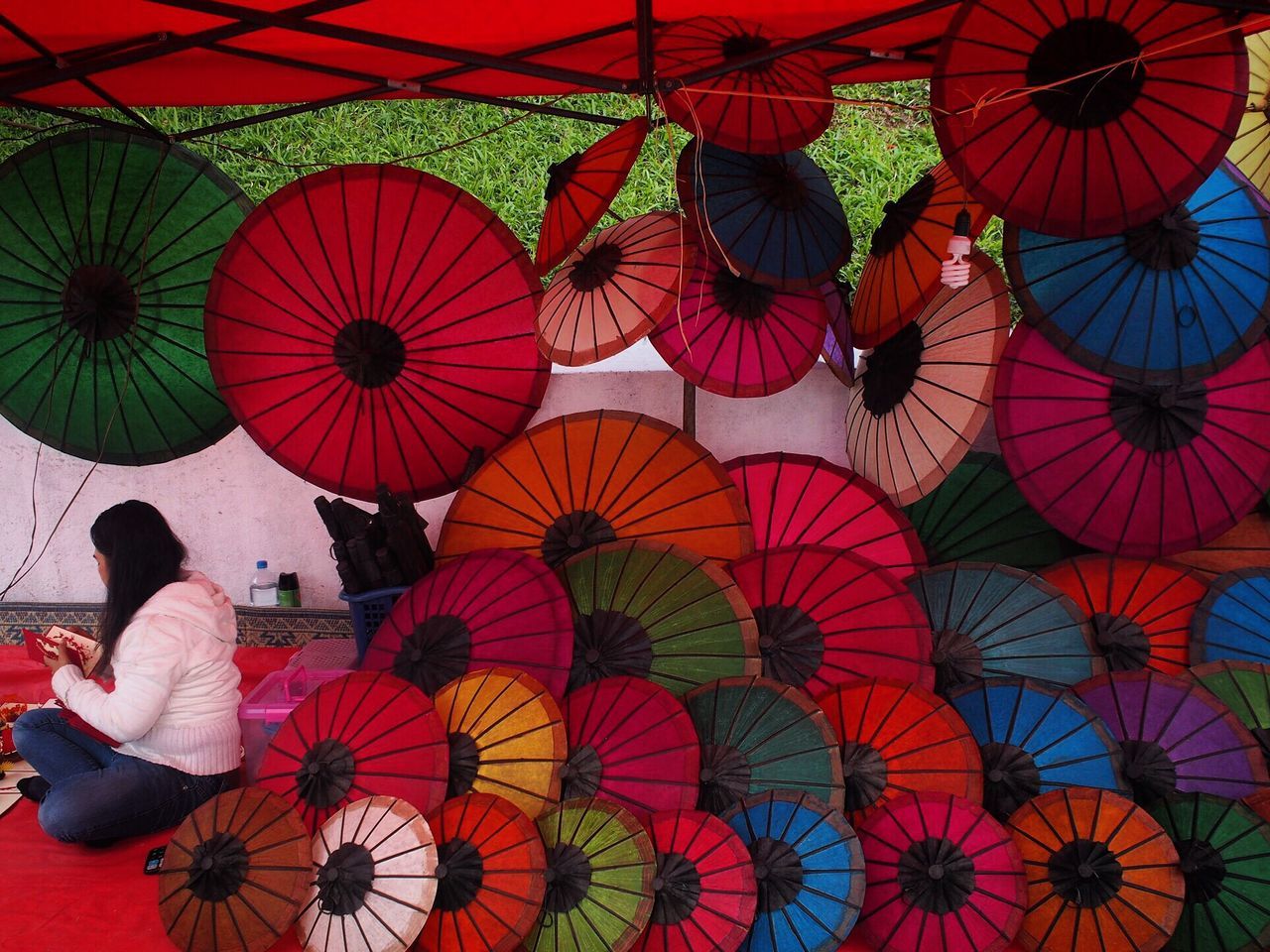 multi colored, art and craft, colorful, pattern, variation, decoration, art, creativity, indoors, full frame, backgrounds, large group of objects, hanging, umbrella, abundance, design, red, in a row, balloon, low angle view