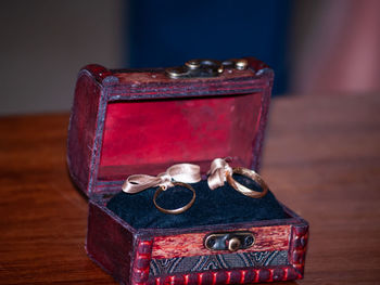 Close-up of old box on table