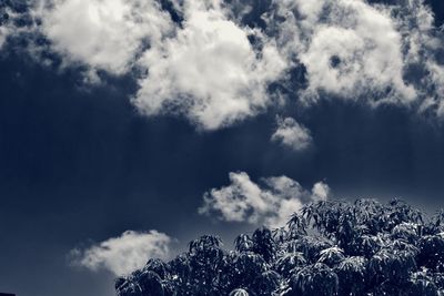 Low angle view of cloudy sky