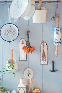 Various objects hanging in kitchen