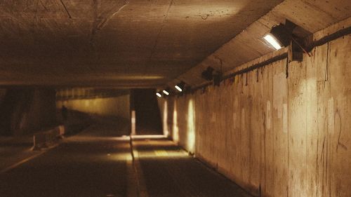 Illuminated tunnel