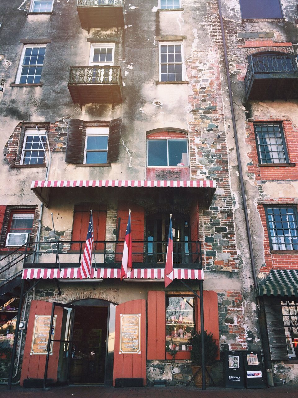 architecture, building exterior, built structure, window, low angle view, residential building, building, residential structure, brick wall, full frame, balcony, day, city, outdoors, facade, old, house, no people, apartment, exterior