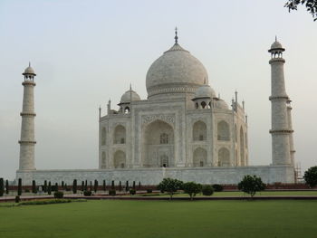 View of historical taj mahal building against clear sky