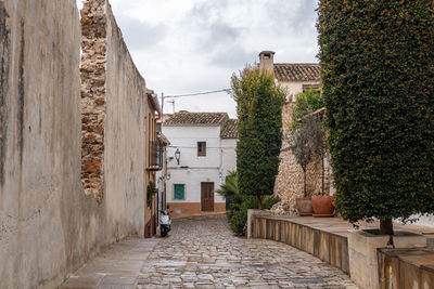 Streets of llíber, in alicante spain, on a cloudy day