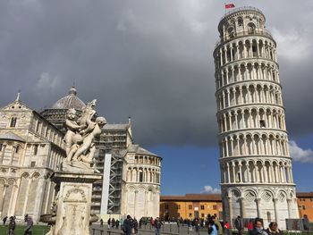 Tourist visiting at leaning tower of pisa