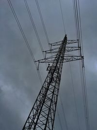 electricity pylon