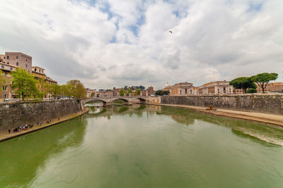 Scenic view of river tevere from ponte sant'angelo, rome, italy