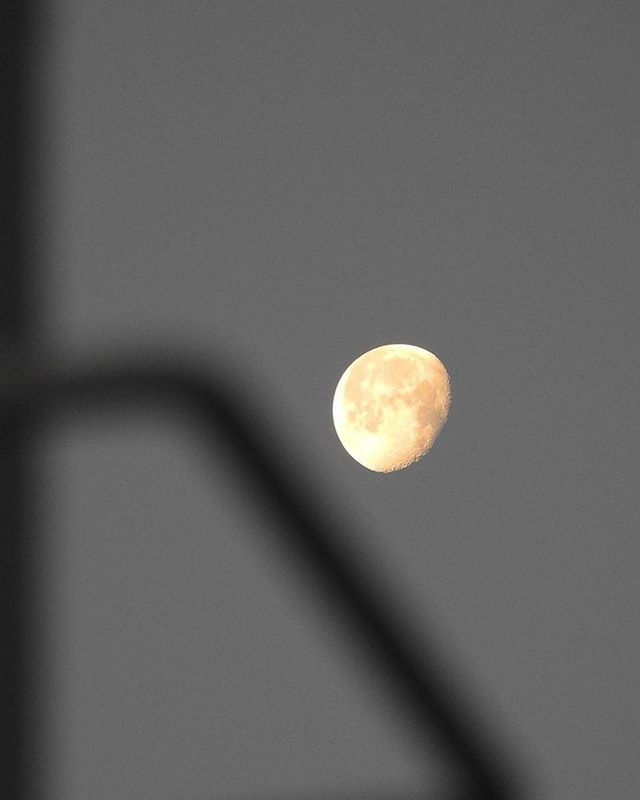 moon, copy space, close-up, circle, beauty in nature, nature, sphere, full moon, astronomy, clear sky, no people, tranquility, tranquil scene, planetary moon, outdoors, scenics, selective focus, sky, night, single object