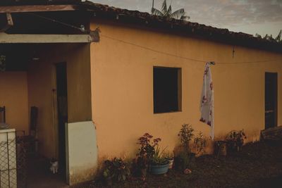 Exterior of house against sky