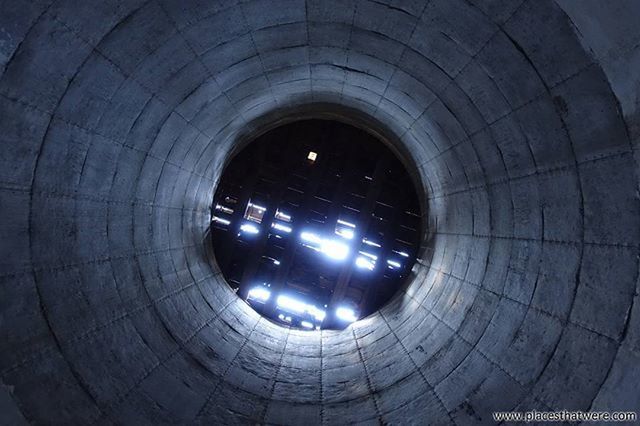 architecture, built structure, arch, indoors, ceiling, pattern, low angle view, circle, full frame, design, backgrounds, no people, building exterior, history, tunnel, architectural feature, famous place, dome, geometric shape, day