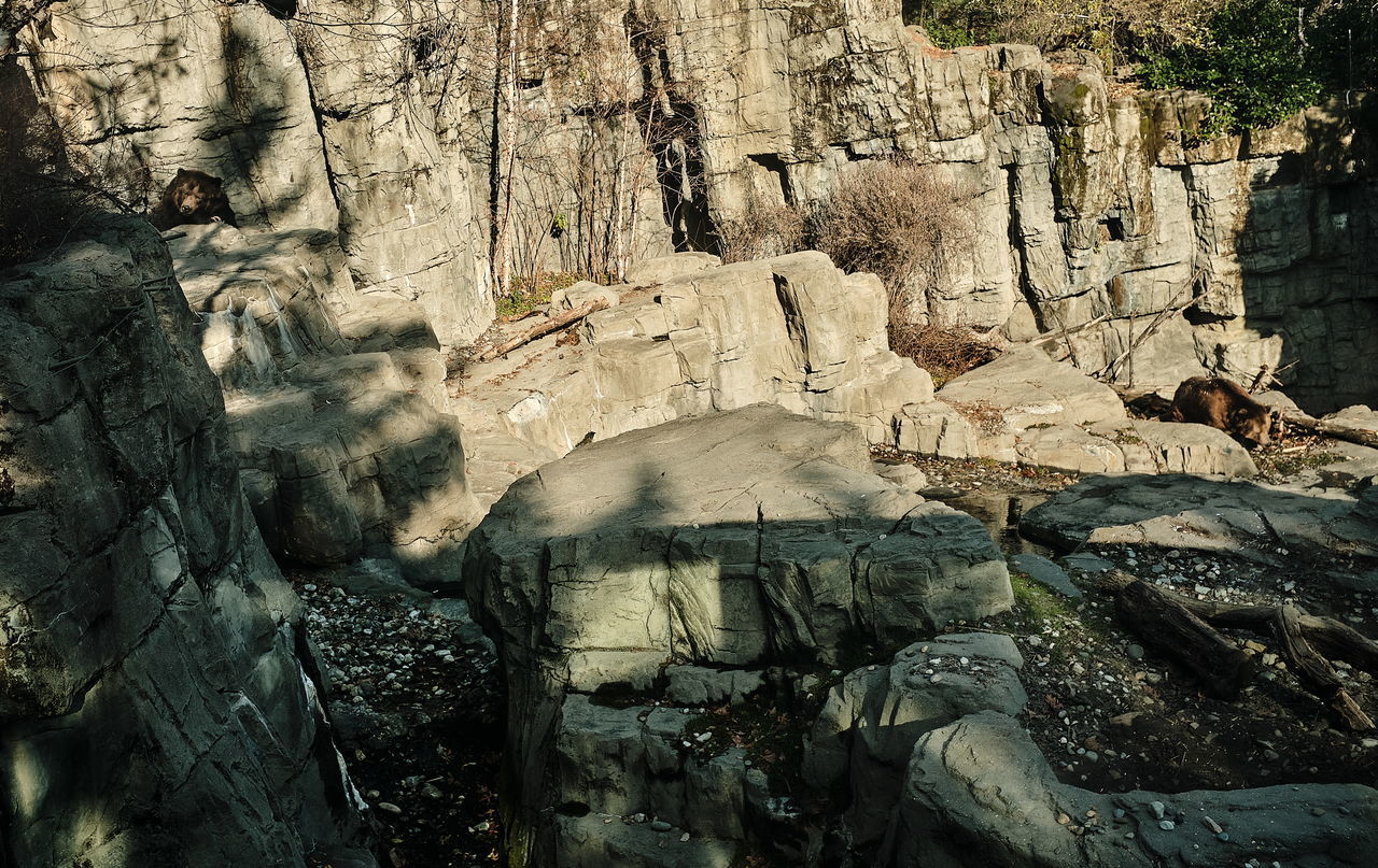 VIEW OF ROCK FORMATIONS IN WATER