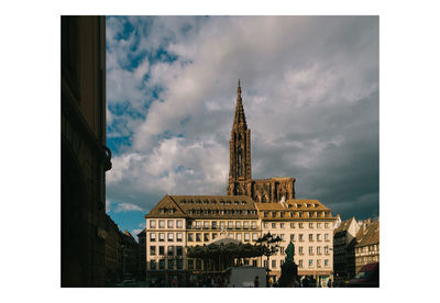 Buildings in city