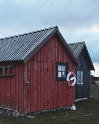 barn