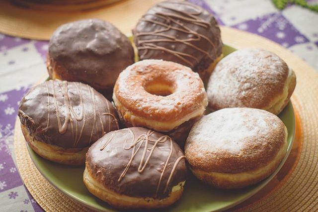 food and drink, food, indoors, still life, freshness, close-up, healthy eating, table, sweet food, ready-to-eat, baked, brown, bread, indulgence, plate, no people, high angle view, large group of objects, variation, dessert