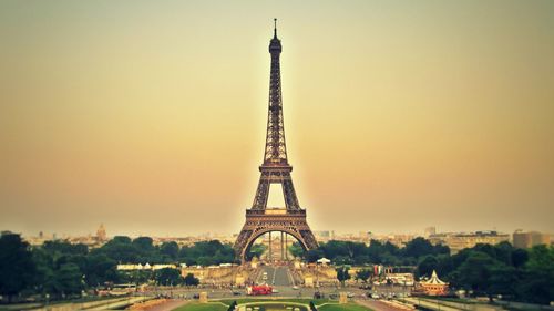 Silhouette of eiffel tower