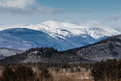 Snowcapped mount washington against sky