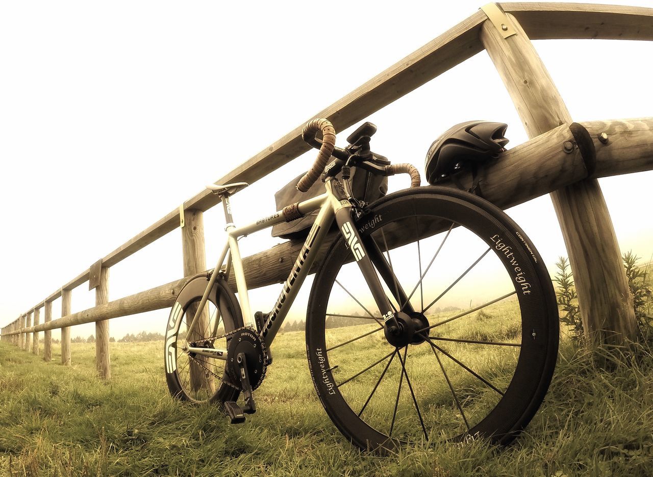 transportation, mode of transport, bicycle, wheel, land vehicle, abandoned, stationary, clear sky, old, obsolete, field, sky, damaged, day, rusty, run-down, deterioration, outdoors, metal, no people
