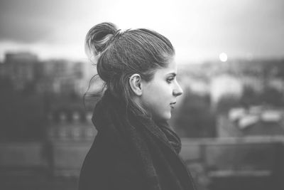 Close-up portrait of young woman