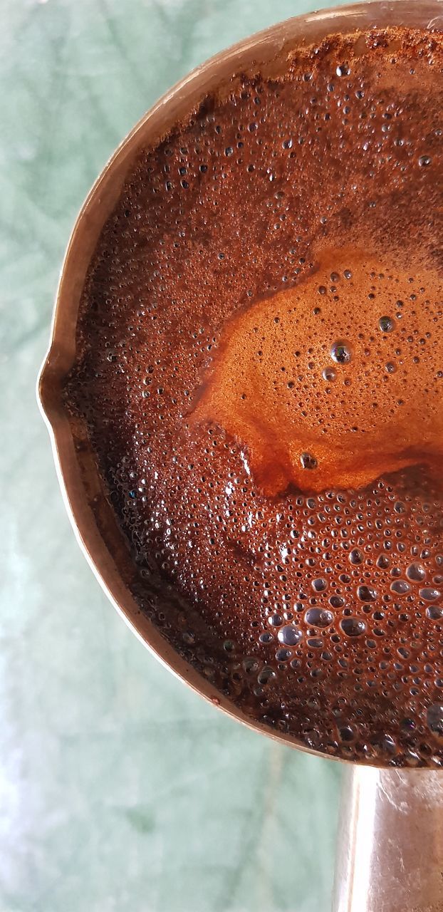 HIGH ANGLE VIEW OF ICE CREAM IN BOWL