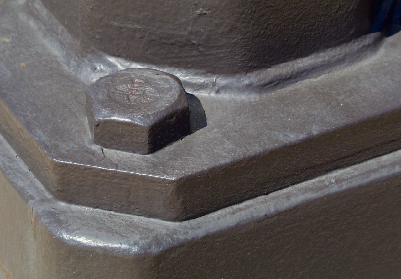 CLOSE UP VIEW OF STONE
