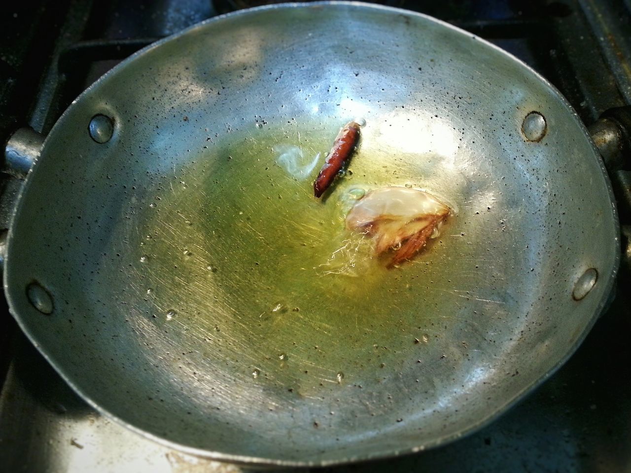 CLOSE-UP OF CRAB IN WATER TANK