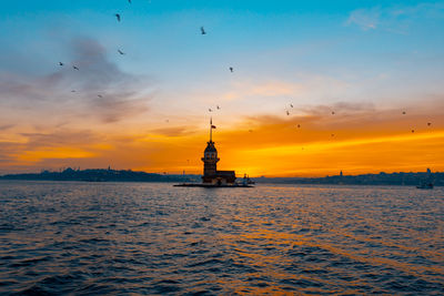 Maiden's tower at sunset