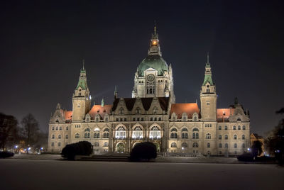 The new town hall in hannover, germany at night