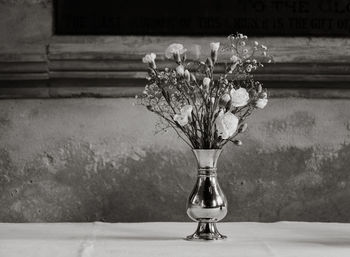 Close-up of flowers in vase