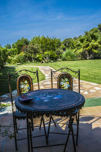 Empty table in park