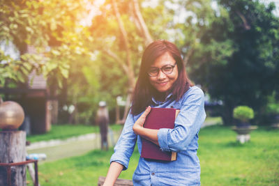 Portrait of a smiling young woman