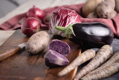 Close-up of chopped vegetables on cutting board