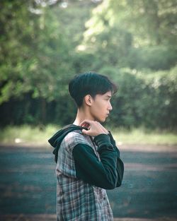 Side view of teenage girl looking away