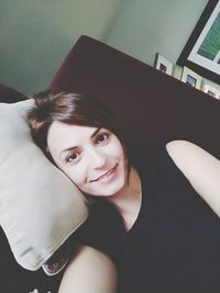 Portrait of a smiling young woman
