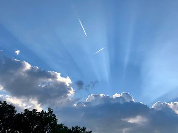 Low angle view of vapor trail in sky