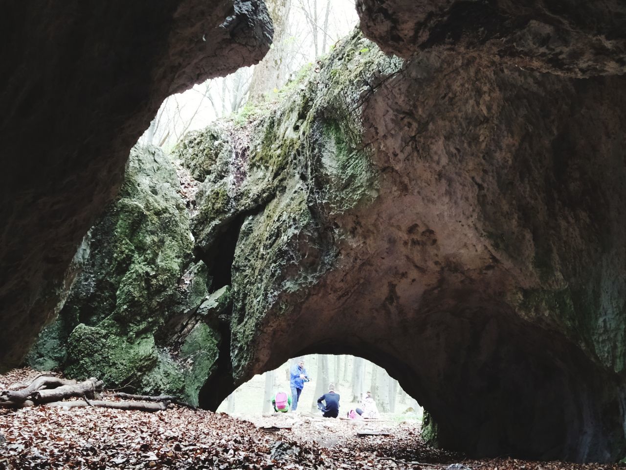 SCENIC VIEW OF ROCK FORMATION ON CAVE