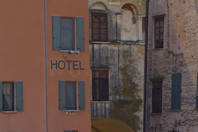 Text on wall of building