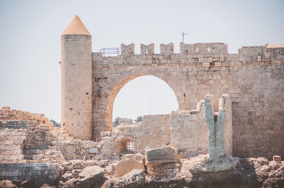 View of old ruin building against sky