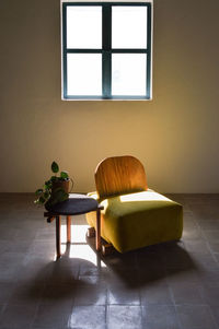 Armchair, chair, individual sofa, solid natural wood structure, seat and back in fabric