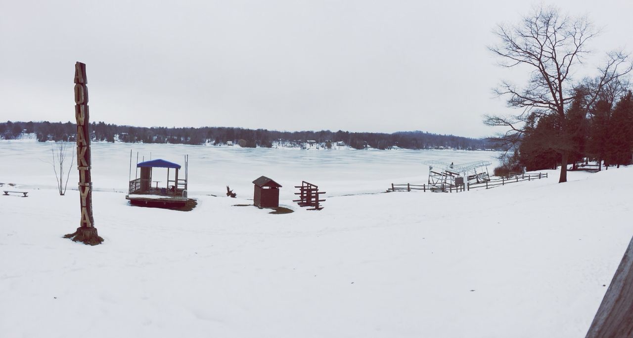 snow, winter, cold temperature, season, weather, tranquility, tranquil scene, covering, clear sky, tree, nature, frozen, scenics, beauty in nature, landscape, copy space, field, snow covered, bare tree, white color