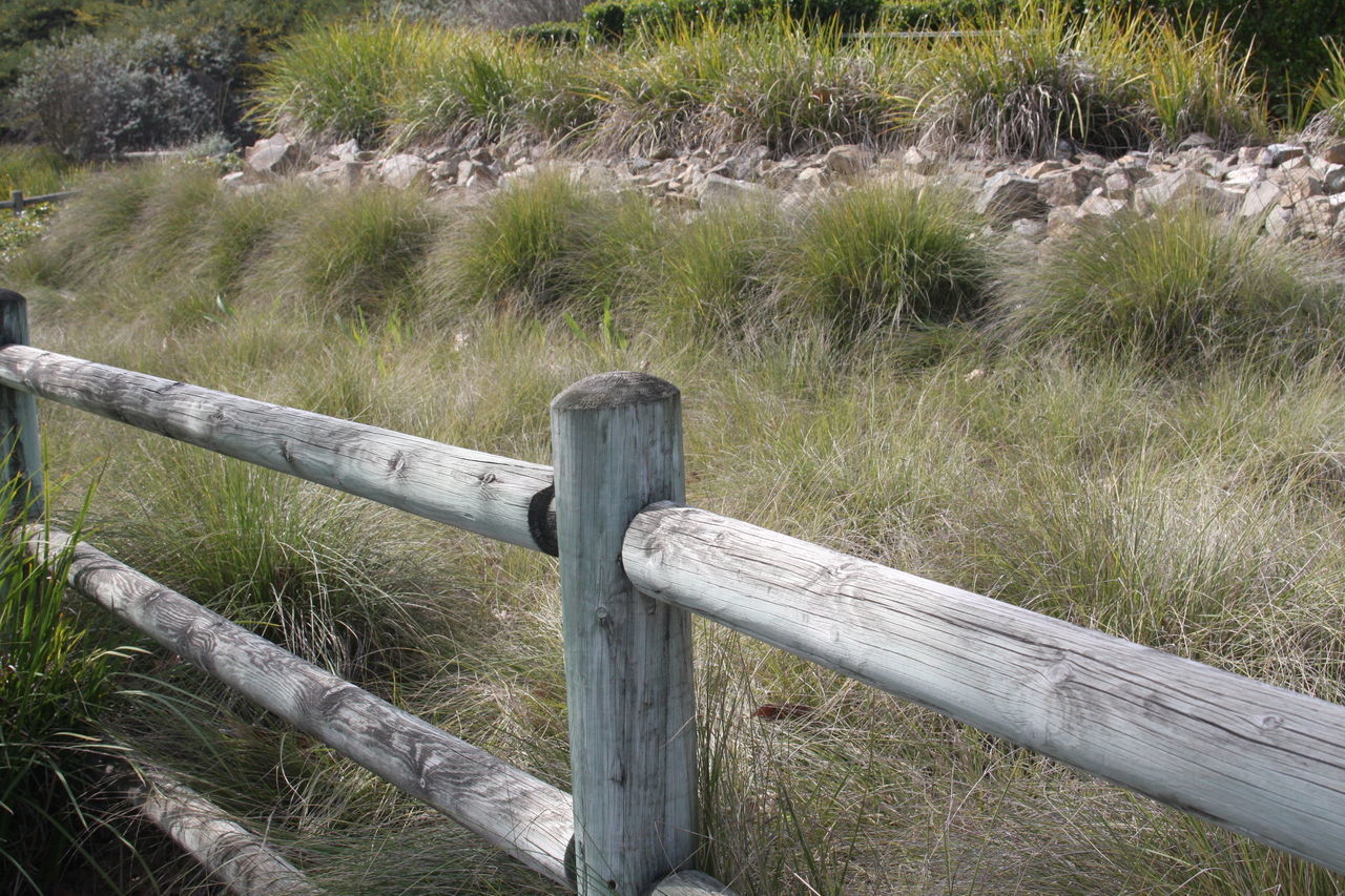 Wood railing