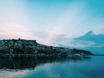 River with built structures against the sky