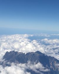 Scenic view of mount kinabalu against sky