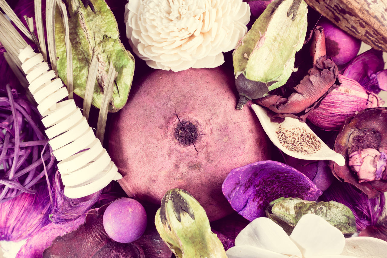 FULL FRAME SHOT OF PURPLE AND VEGETABLES