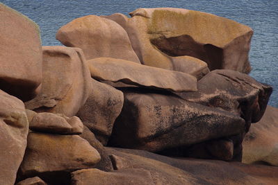 Close-up of rocks on shore